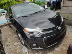 Toyota Corolla 2016 Black