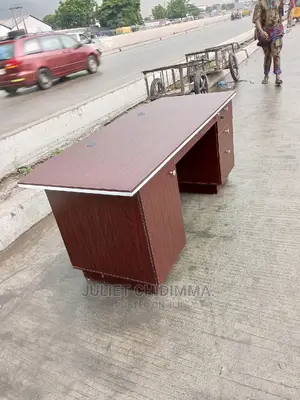 A 6ft Executive Office Table