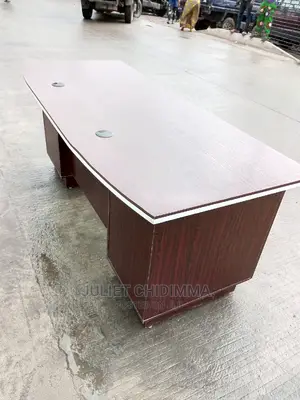 A 6ft Executive Office Table