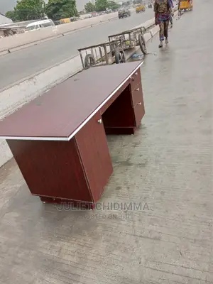 A 6ft Executive Office Table