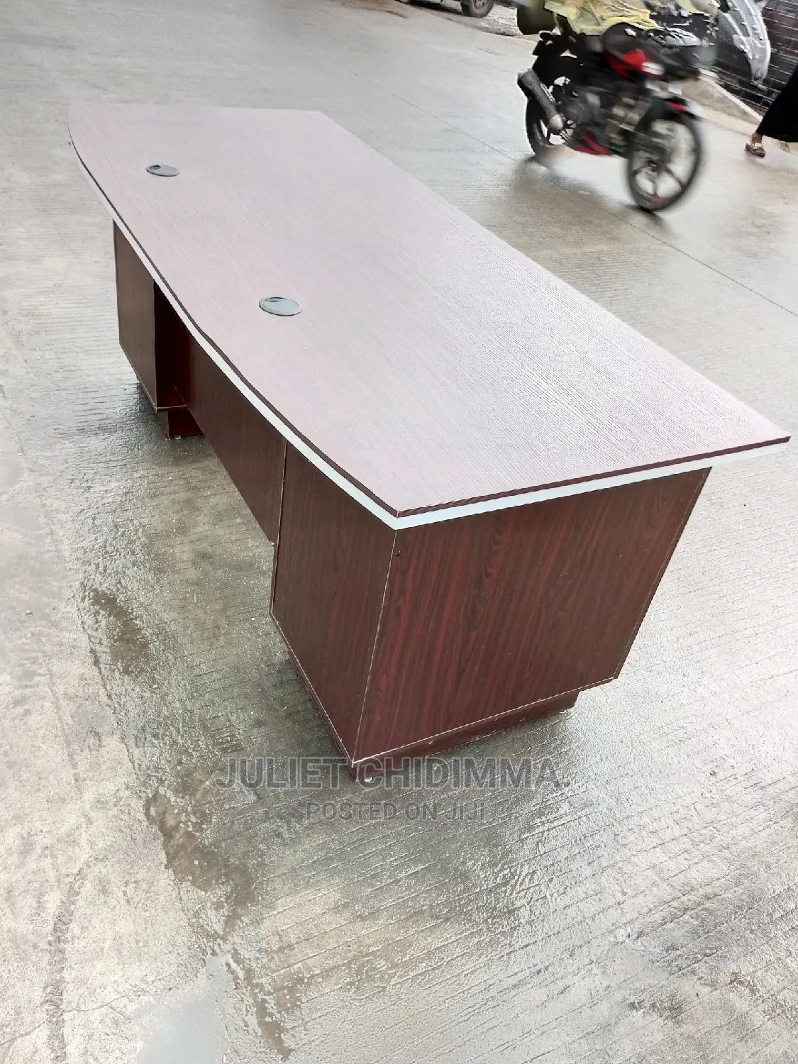 A 6ft Executive Office Table