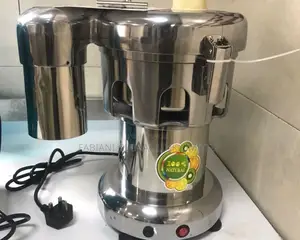 Commercial Juice Extracting Machine