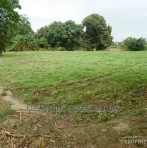 10HA Along Lekki Epe Expressway By Alaro City Cofo