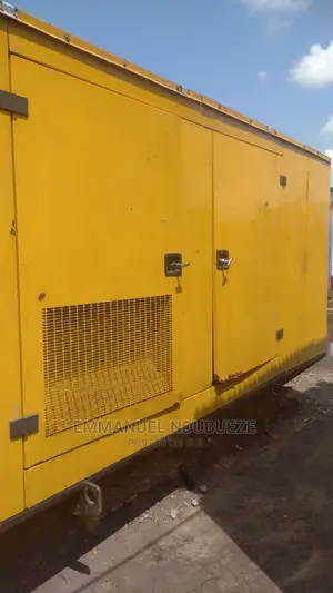 350kva U.K Used Caterpillar Soundproof Generator
