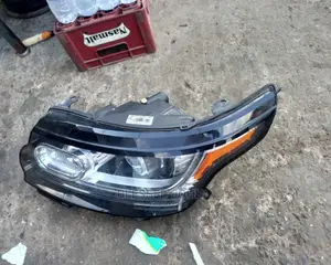 Range Rover Vogue 2014 Headlamp