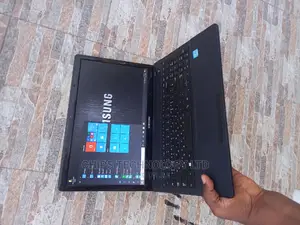 Laptop Samsung NP300E5V 8GB Intel Core I5 HDD 1T