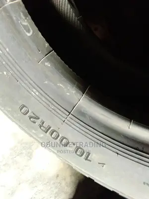10.00R20 Deruibo Truck Tyre