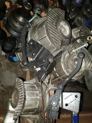 Mercedes Benz Engine Seaten and Moutains Available
