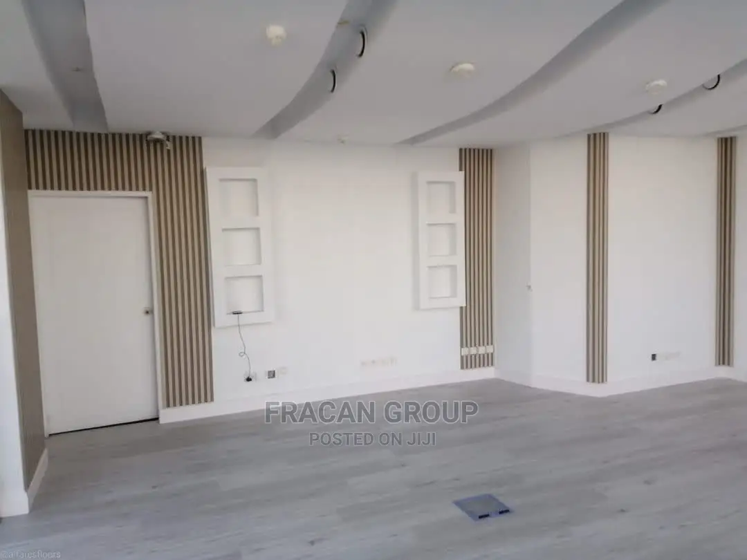 Classy Vinyl Wood-Like Floor.