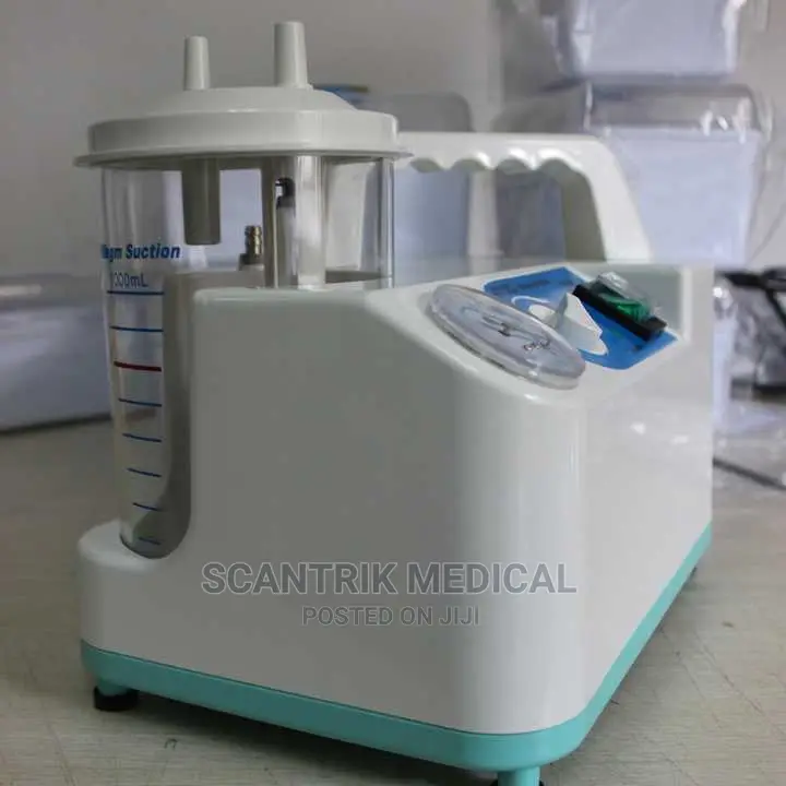 Lightweight Portable Suction Unit