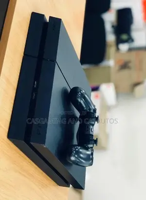 Playstation 4 (Premium Used)