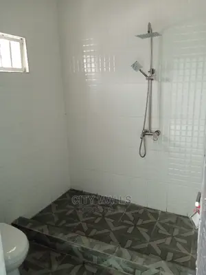 Photo - 5bdrm Shared Apartment in Paradise Estate, Chevron for rent