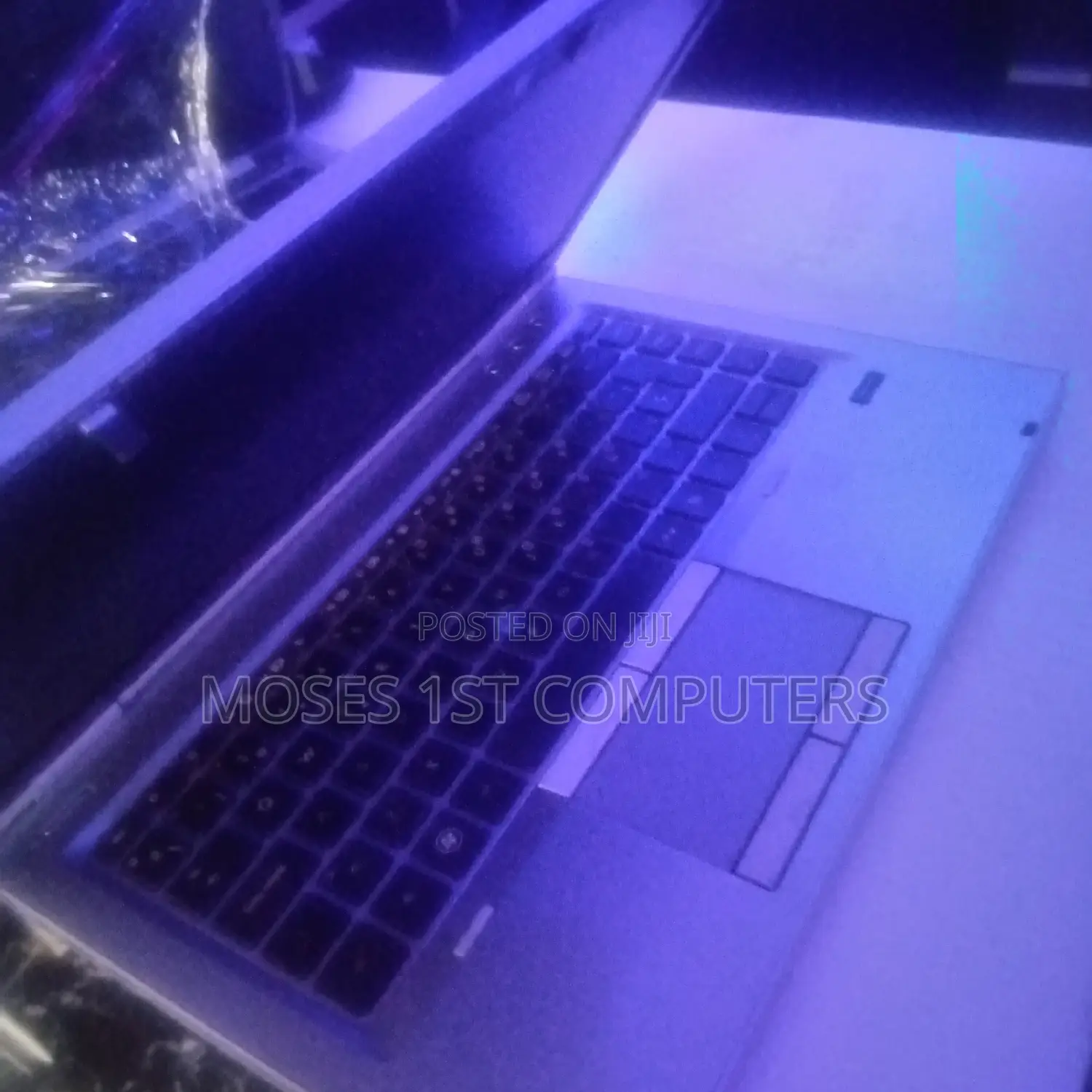 New Laptop HP EliteBook 8470P 8GB Intel Core I7 HDD 320GB