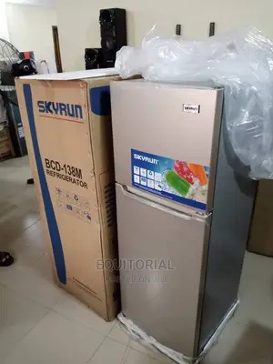 Skyrun Refrigerator With Lock and Keys BCD-138m