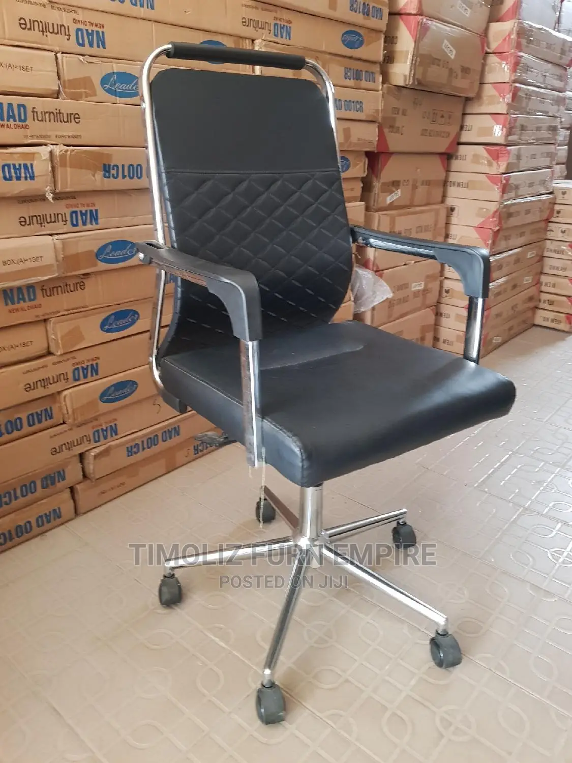 Adjustable Swivel Office Chair-Black
