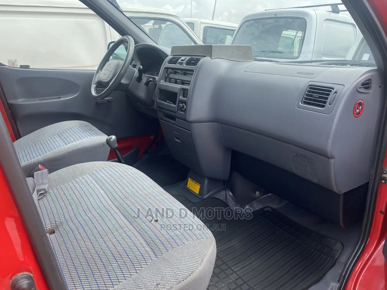 Toyota HiAce 2003 Red