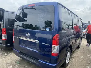 Toyota HiAce 2011 Blue