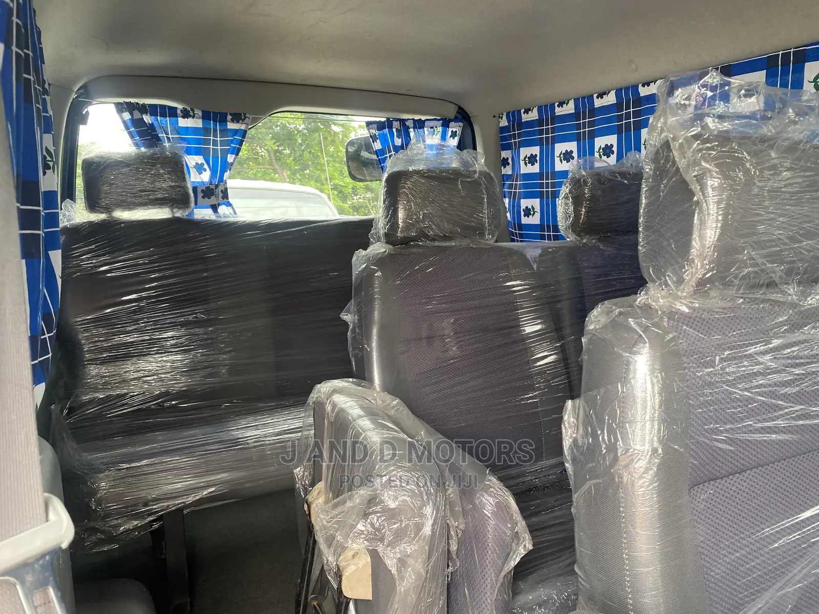Toyota HiAce 2011 Blue