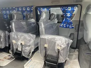 Toyota HiAce 2011 Blue