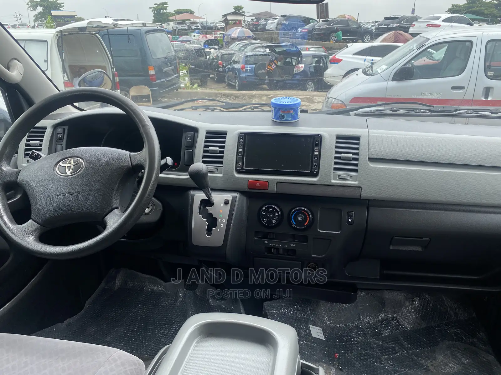 Toyota HiAce 2011 Blue