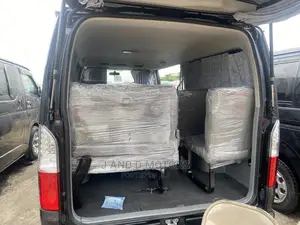 Toyota HiAce 2011 Black