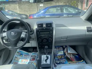 Toyota Corolla 2011 Silver