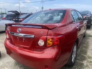 Toyota Corolla 2011 Red