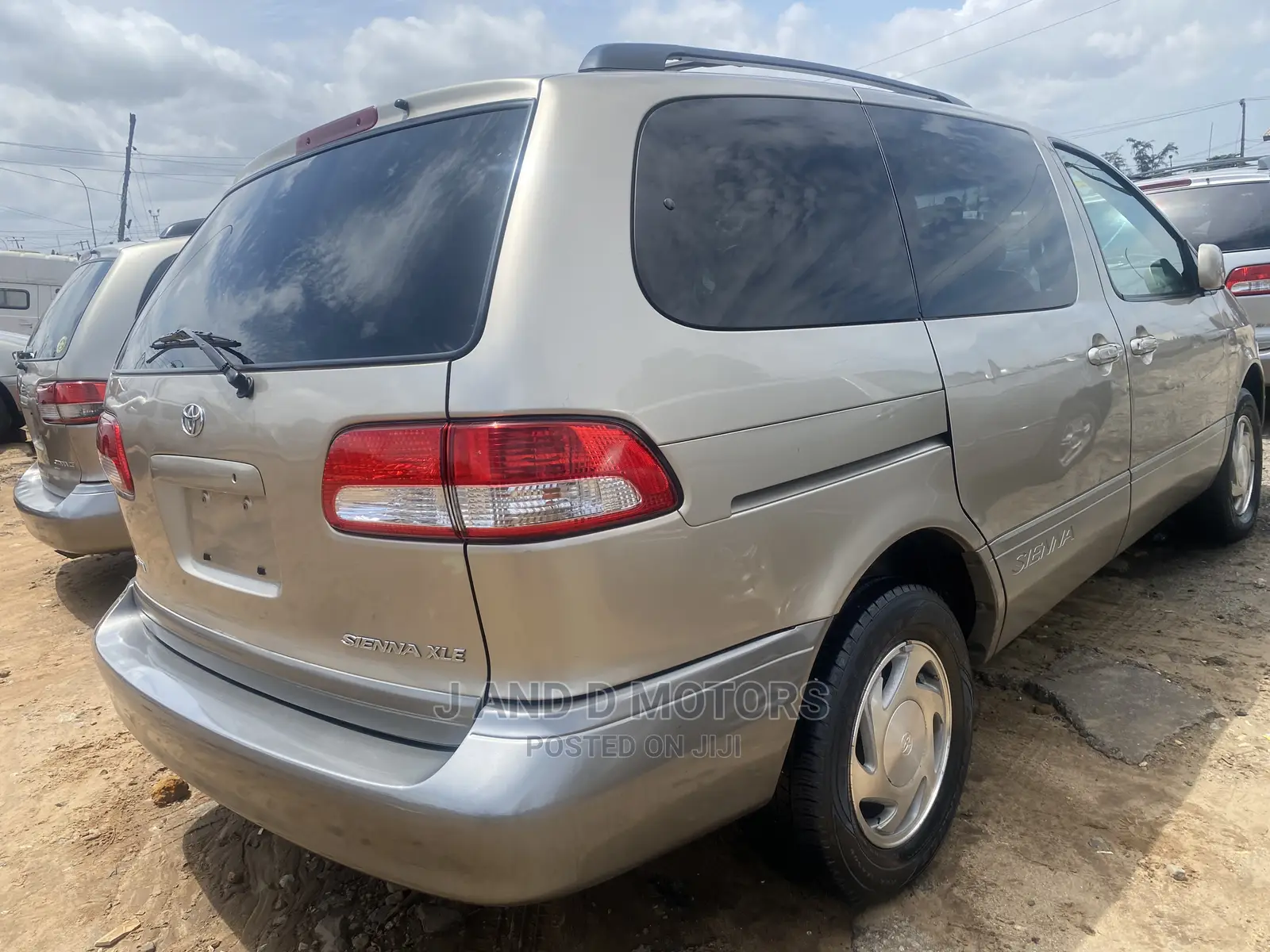 Toyota Sienna 2003 Gold