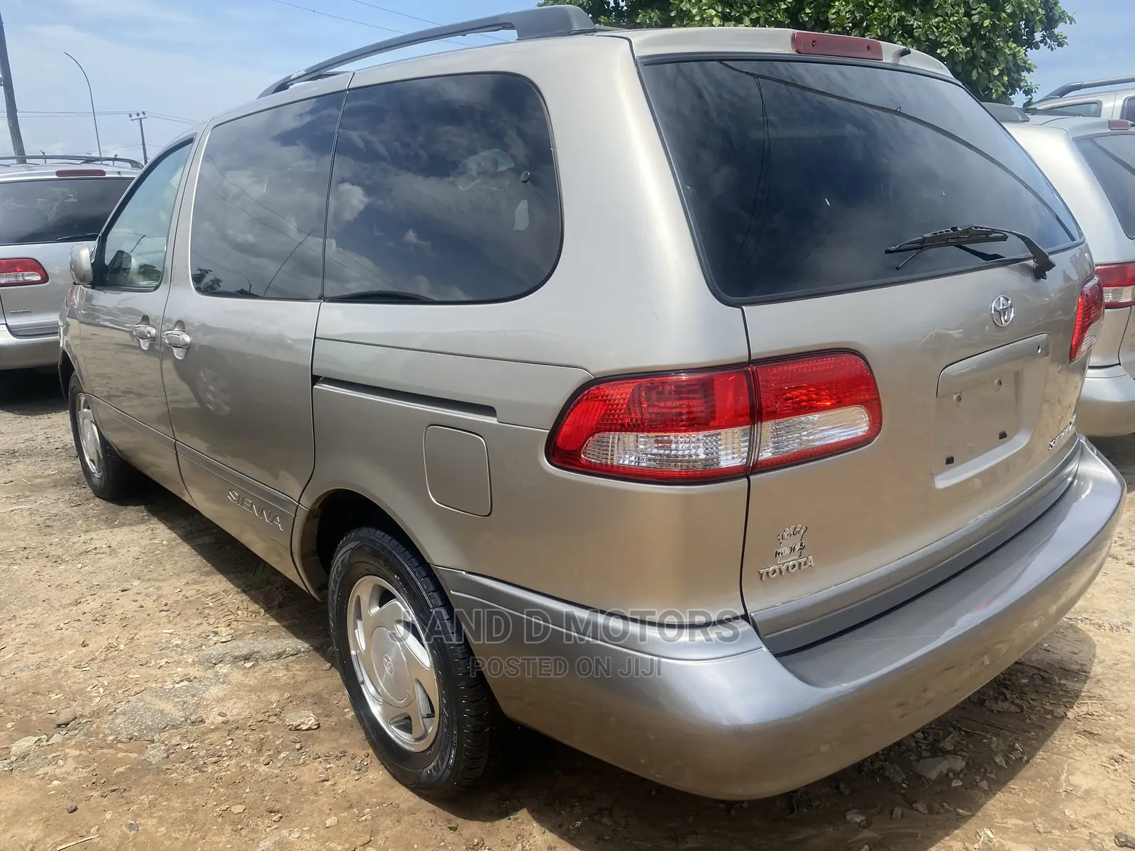 Toyota Sienna 2003 Gold