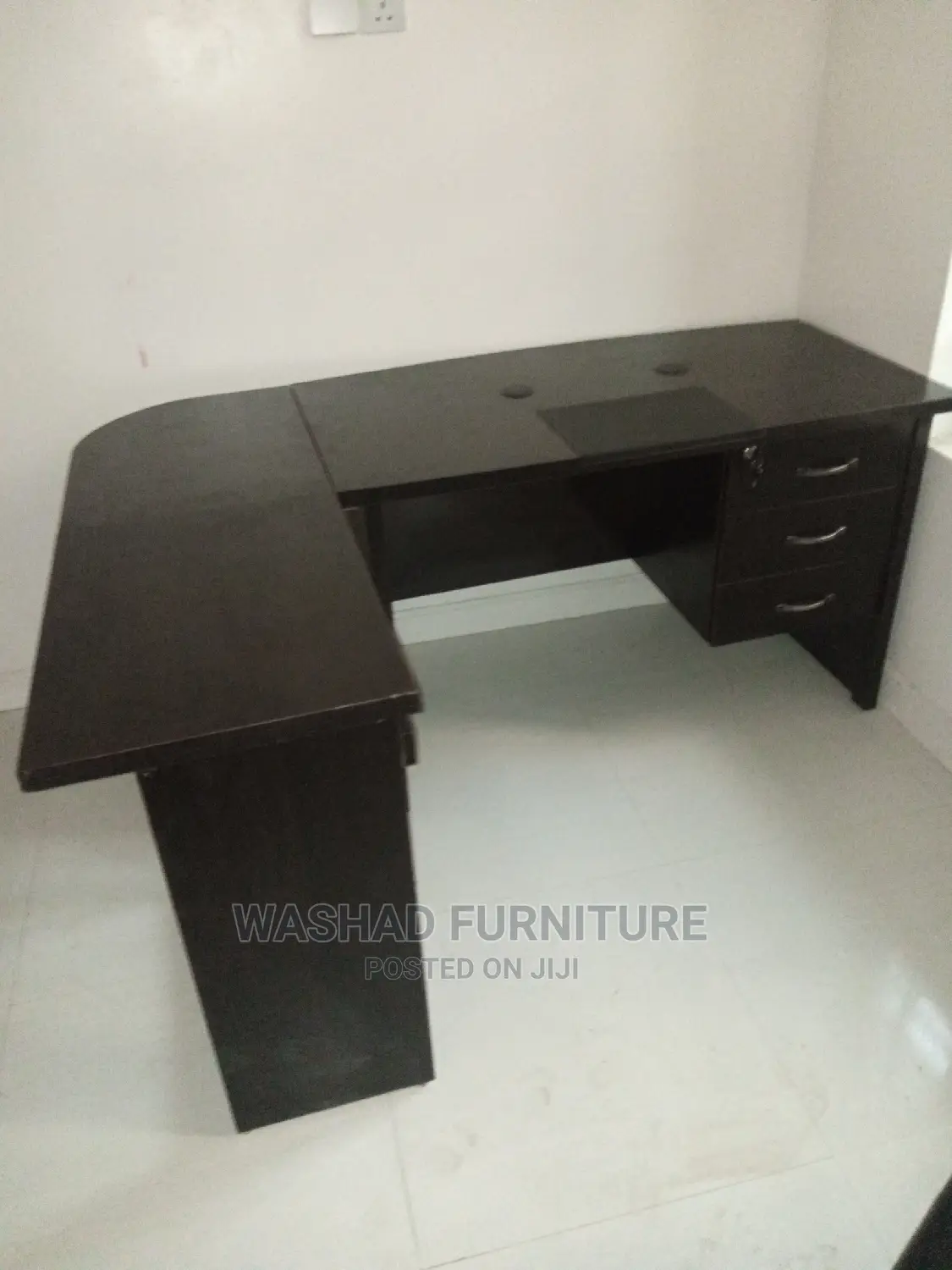 Office Corner Table