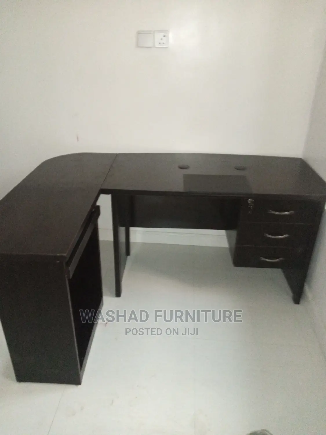 Office Corner Table
