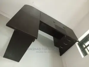 Office Corner Table