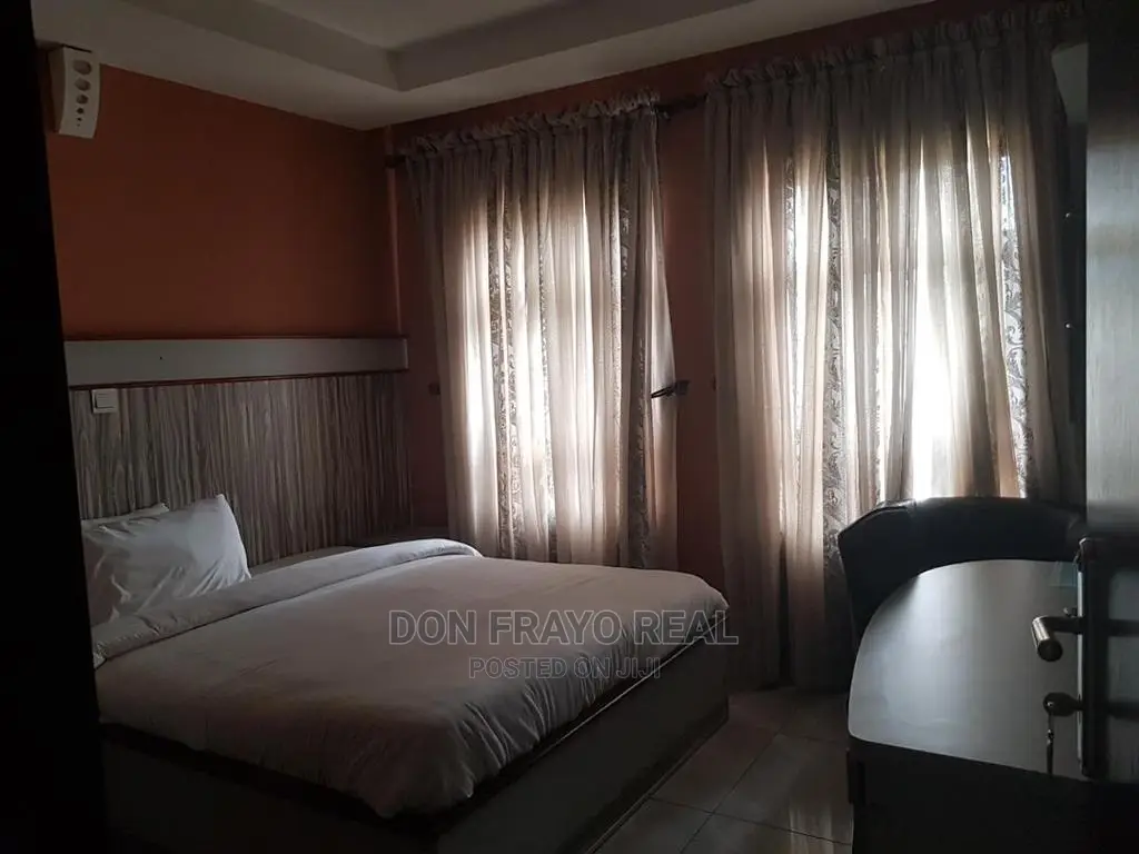 4 Beds Shortlet at Jericho GRA