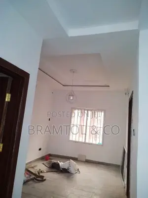 5bdrm Townhouse / Terrace in Mabushi for rent