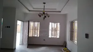 5bdrm Townhouse / Terrace in Mabushi for rent