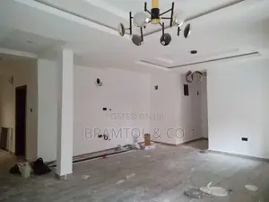 5bdrm Townhouse / Terrace in Mabushi for rent