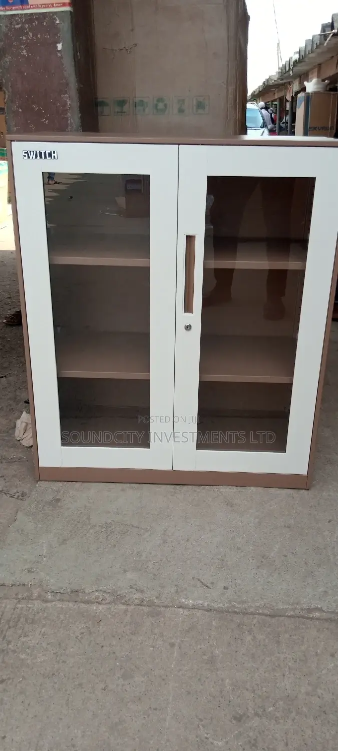 Show Glass Book Shelves