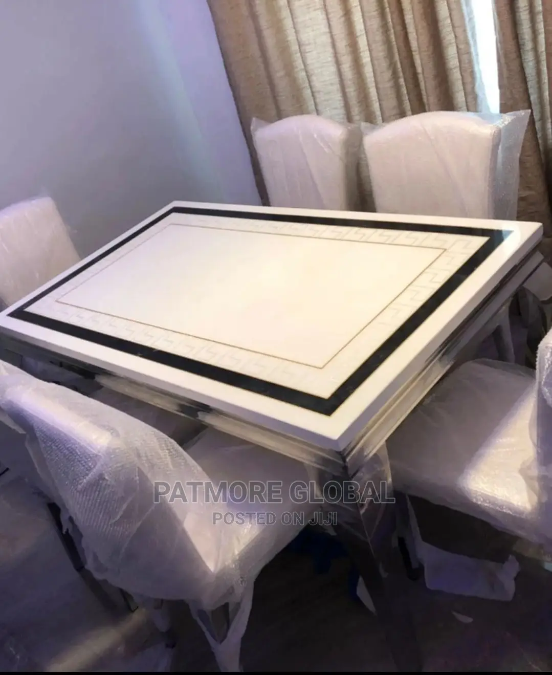 6 Seaters Designers Dining Table