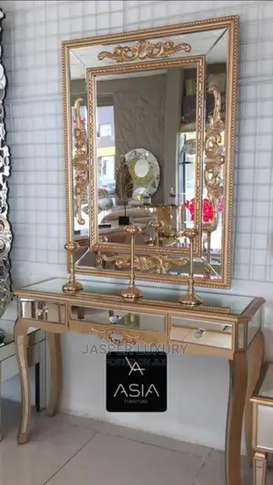 Amazing Console Mirror