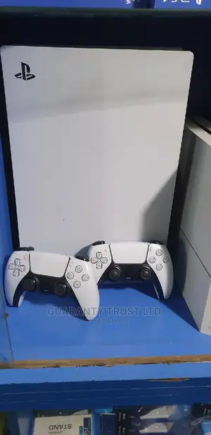 Ps5 Console + 2 Controllers