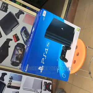 Ps 4pro With Games Including Fifa and Pes26