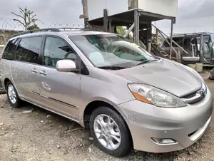 Toyota Sienna LE FWD 2006 Silver