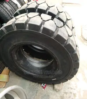 9.00-16 Solid Tyre