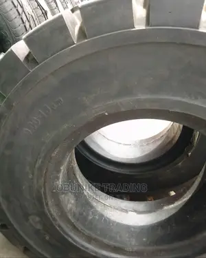 9.00-16 Solid Tyre