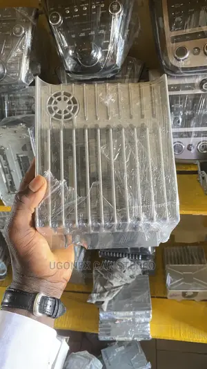 2012-15 Mercedes ML/GLE Factory Amplifier