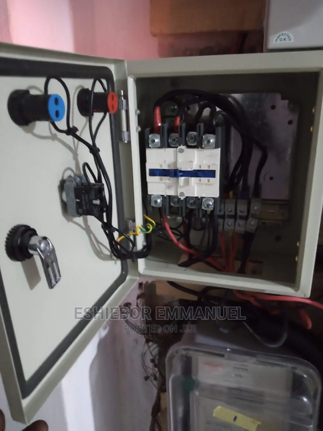 Eletrical Engineer and Mechanical Engineers