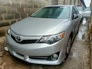 Toyota Camry 2012 Silver