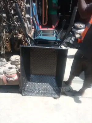 Heavy Duty Wheel Barrow