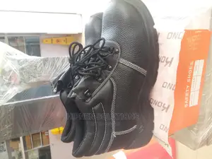 Heavy Duty Safety Boots for Workers