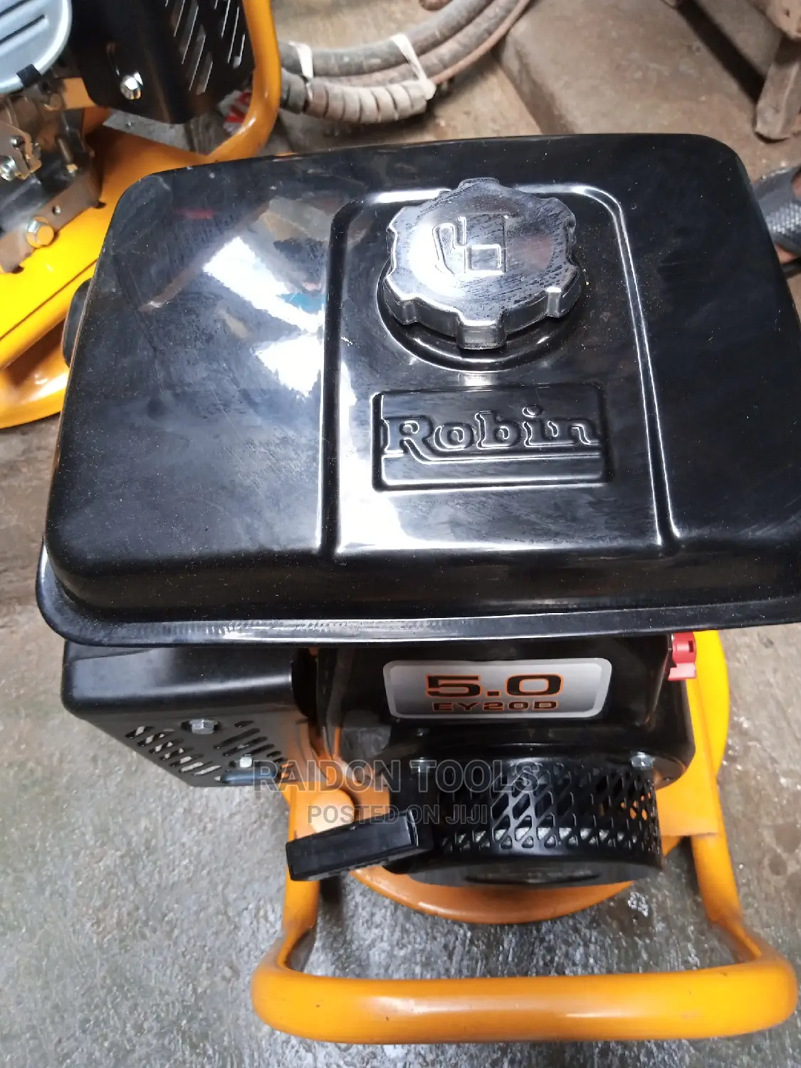Poker Vibrator Machine, Robin Original